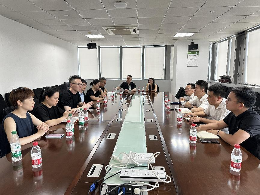 参观进建拓视野，经验互换促成长——钱江商城赴荆门大厦501城市广场互换进建