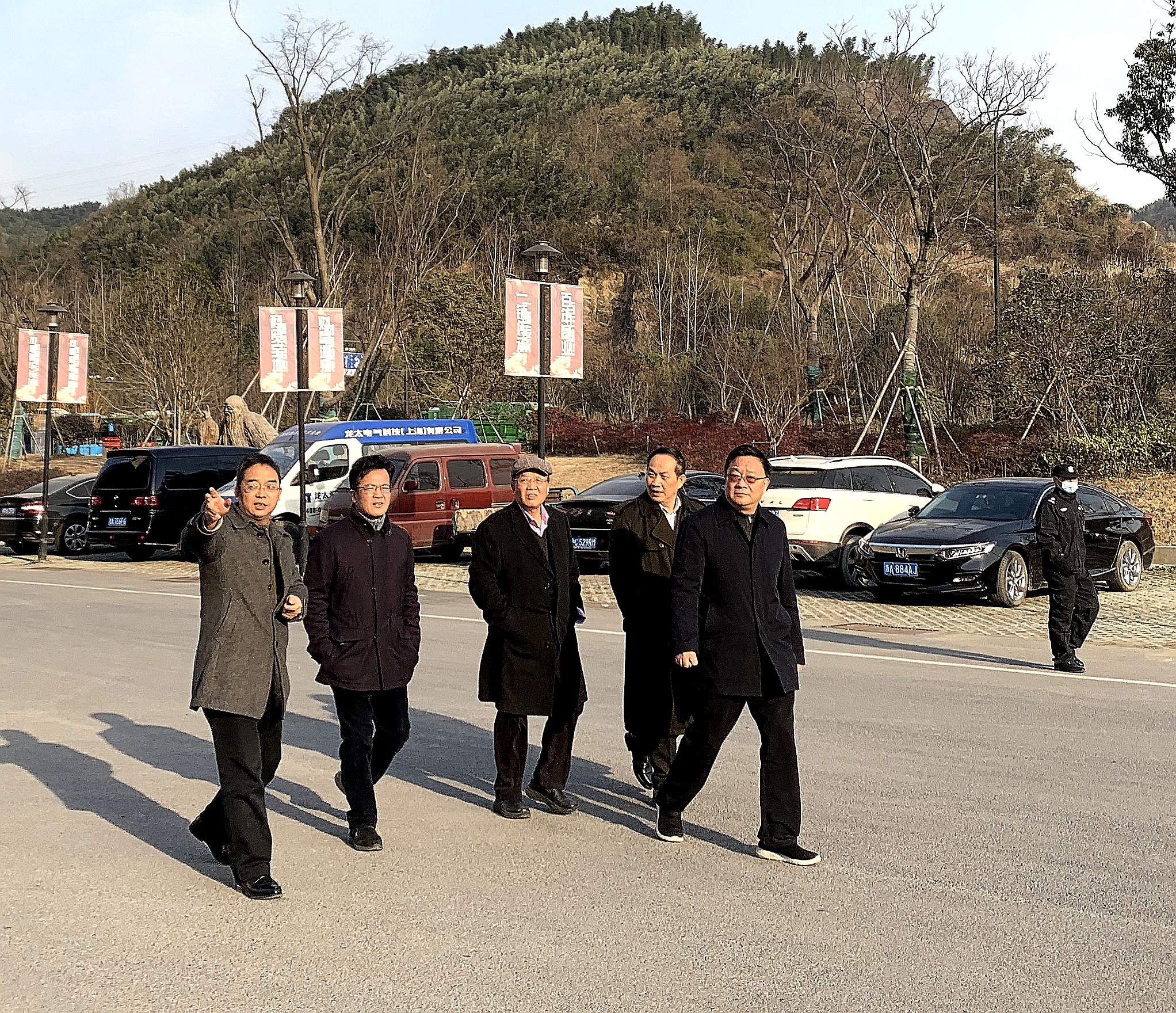 拳拳之心  殷殷之情  老辅导们参观调查mg冰球突破长城机电市场