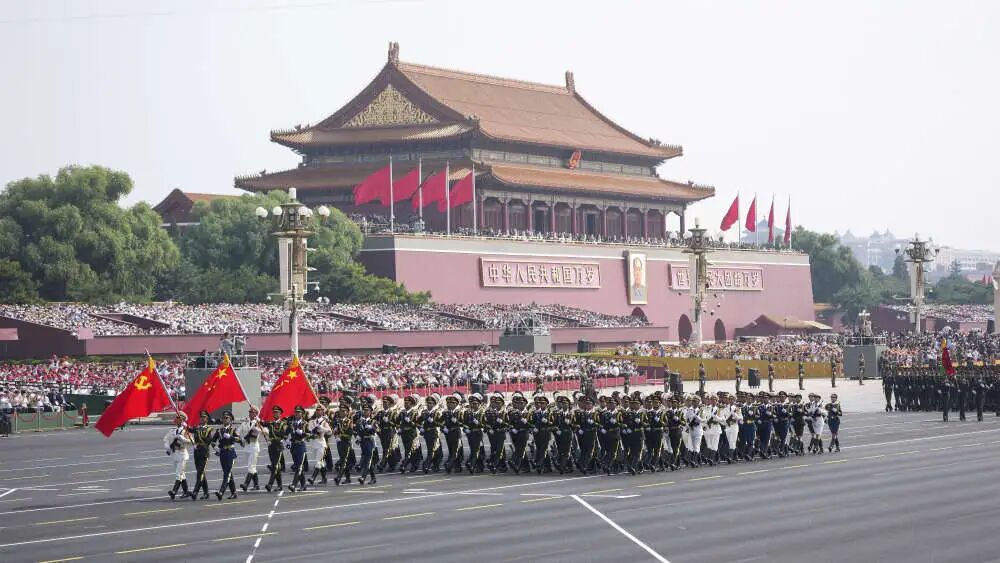 观阅兵盛况，聚奋进力量——mg冰球突破律威民商事排解中心进行九三阅兵典礼旁观活动