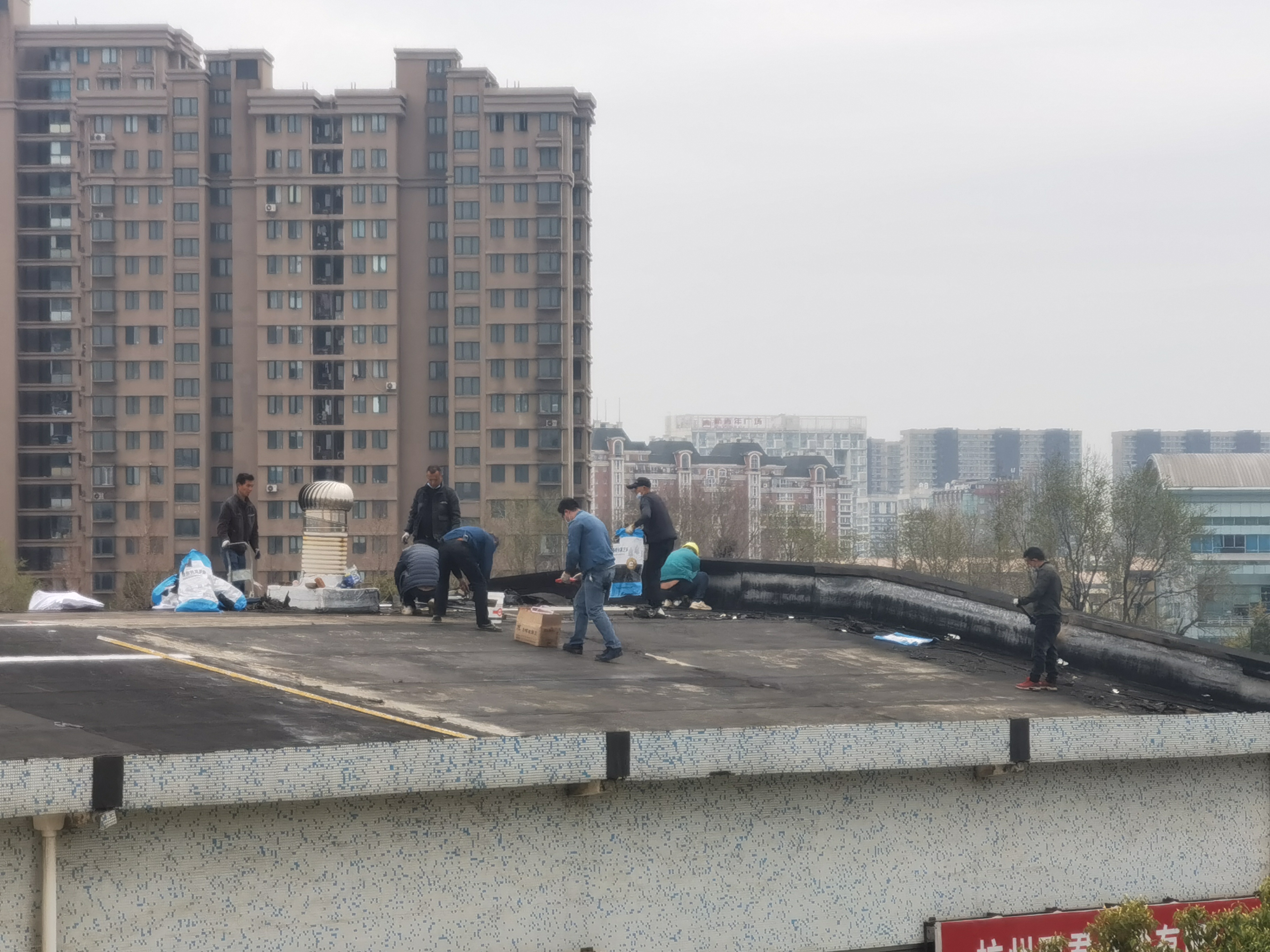 mg冰球突破市场屋顶防水维建进行中