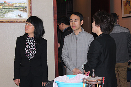 20150329中央党？翁庾樽乙恍休傲賛g冰球突破文创园调研 (2).jpg