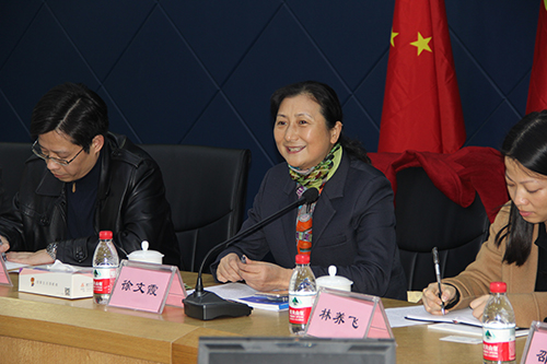 20171208市投资推进局党组副书记徐文霞莅临mg冰球突破文创集团调研 (1).jpg