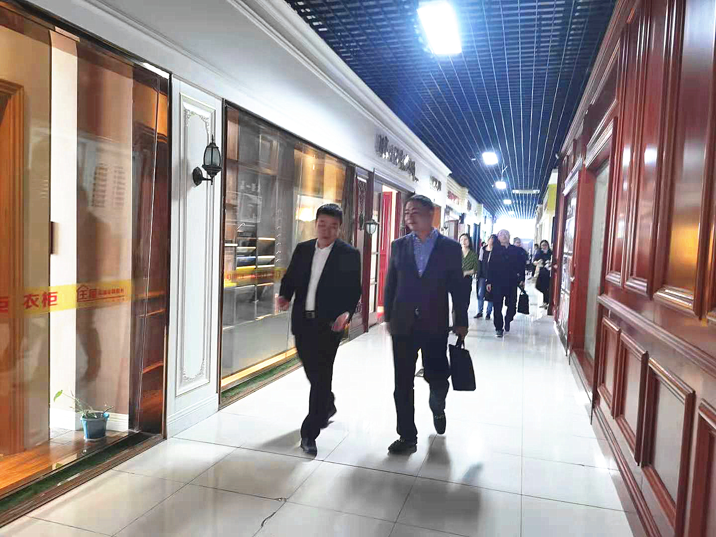 1mg冰球突破市场走访.jpg 1mg冰球突破市场走访.jpg